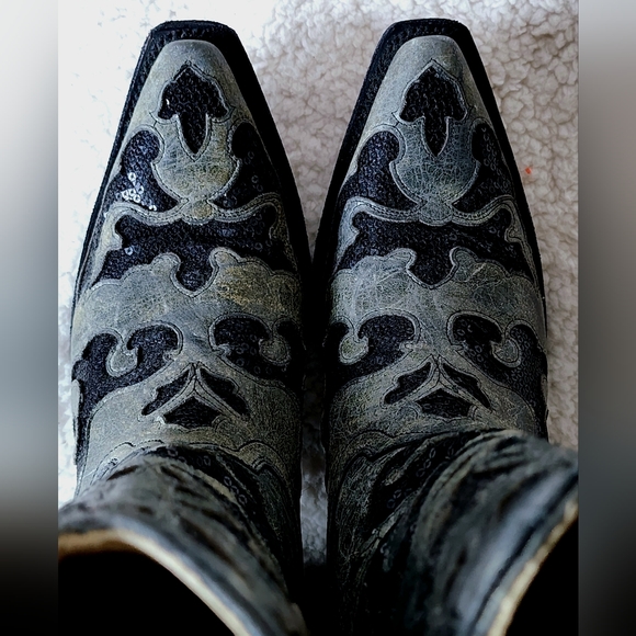 Corral Women's Gray & Black Sequin Inlay Western Boots with Snip Toe Size 7.5 - Picture 6 of 14